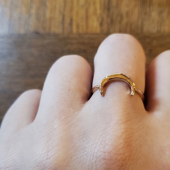 NWOT Dainty Gold Southwestern Eclipse Ring - Picture 7 of 8